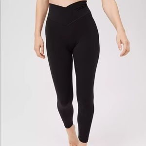 OFFLINE Real Me High Waisted Crossover Leggings